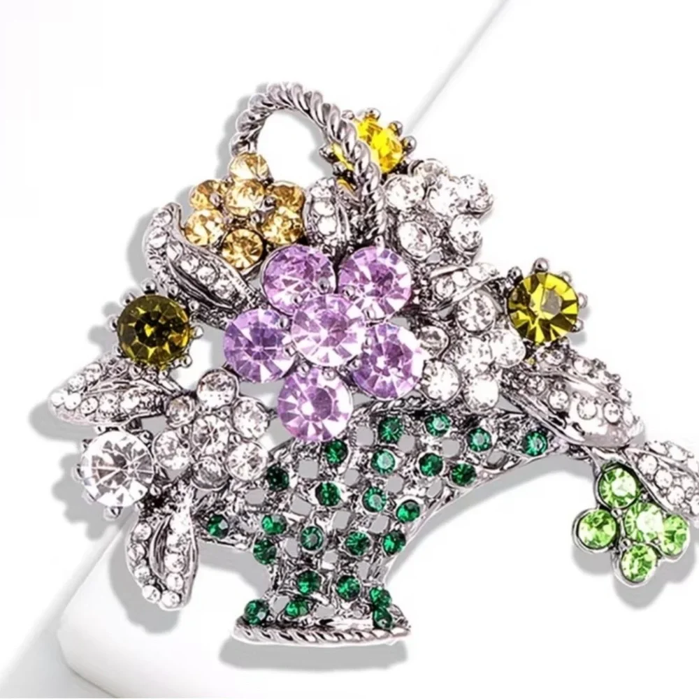 Vintage-Style Flower Basket Brooch Pin, Rhinestone Bouquet - Picture 2 of 7